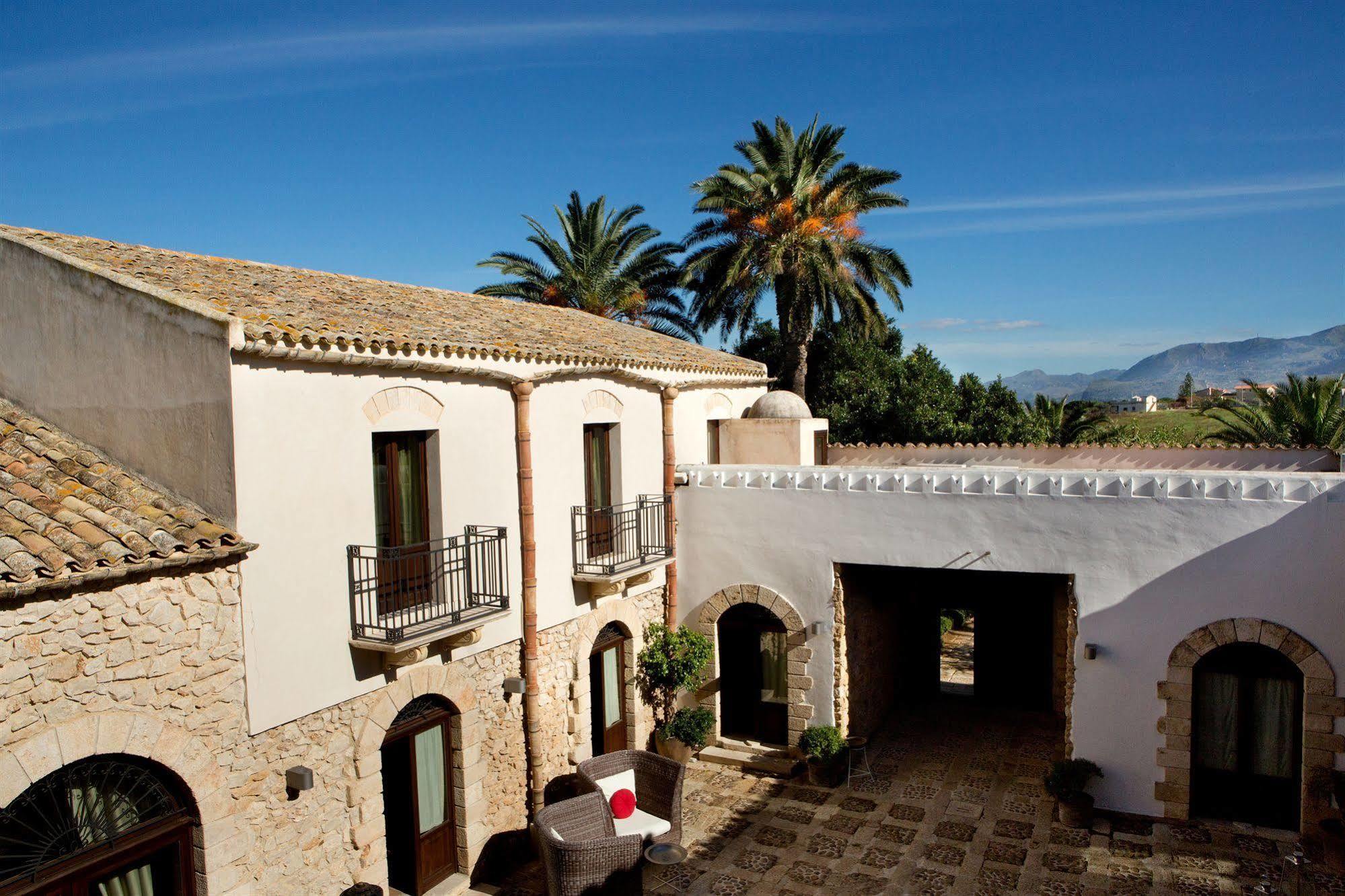 Il Baglio Della Luna Relais By Le Dhome Sicily Balestrate Exterior photo